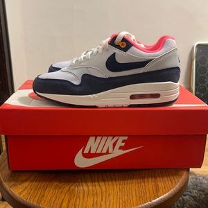 Wmns Air Max 1